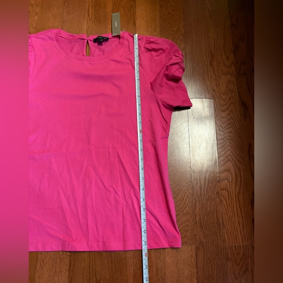 J. Crew Vibrant Pink Short Sleeve Top. Size medium. NWT - Picture 4 of 7